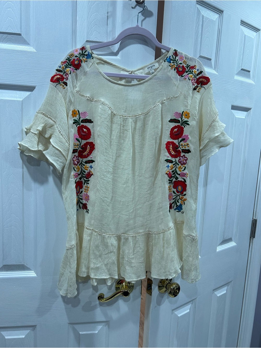 Umgee Cream Embroidered Floral Peasant Top